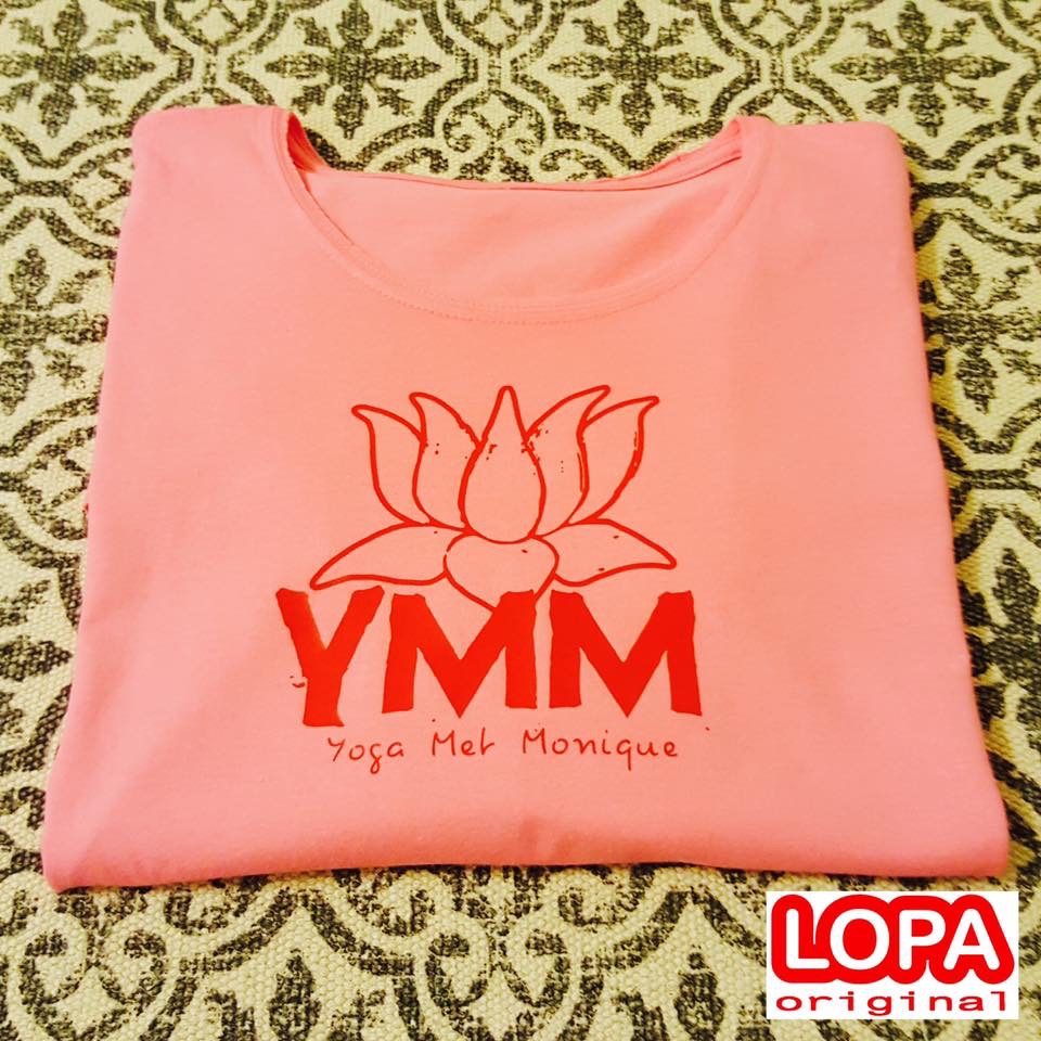 T-shirt logo Yoga met Monique